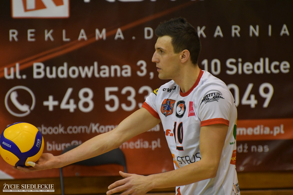 Pięć setów z beniaminkiem
