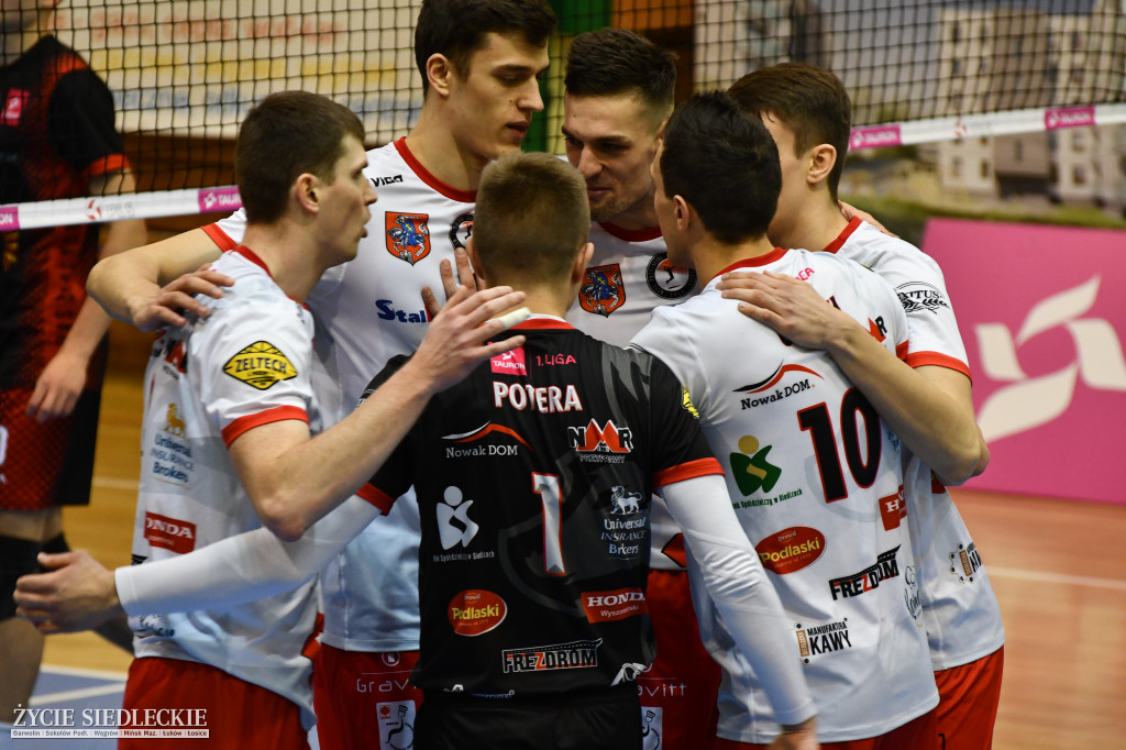 Pięć setów z beniaminkiem