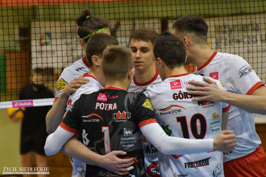 Pięć setów z beniaminkiem