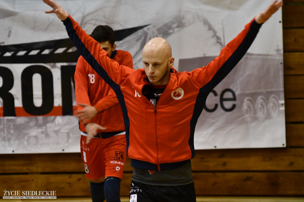 Pięć setów z beniaminkiem