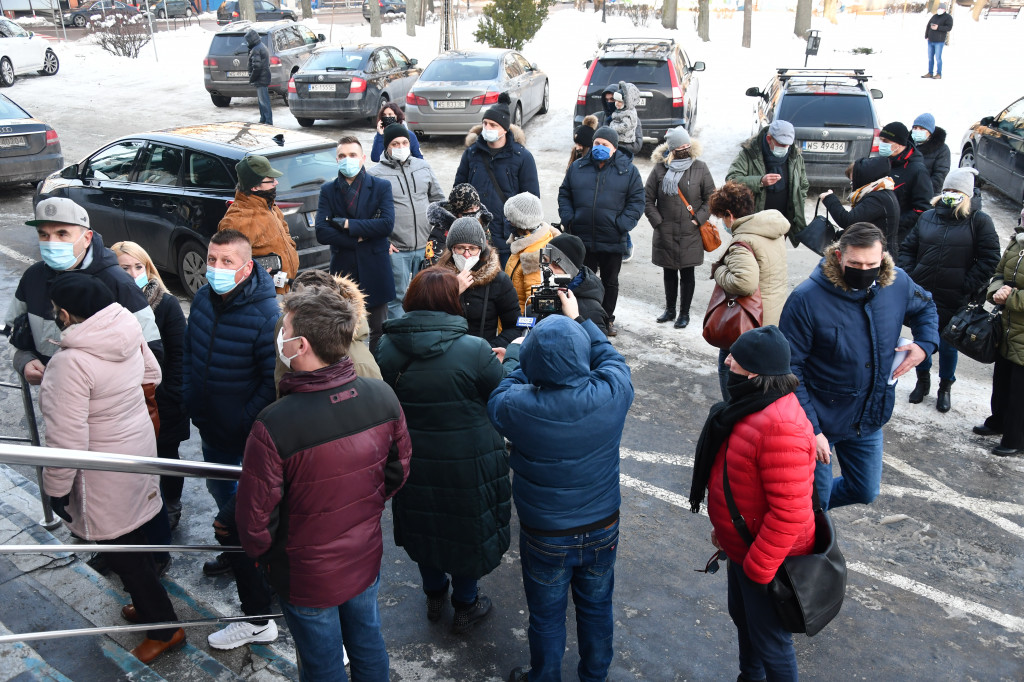 Protest zbiorowy pod UM