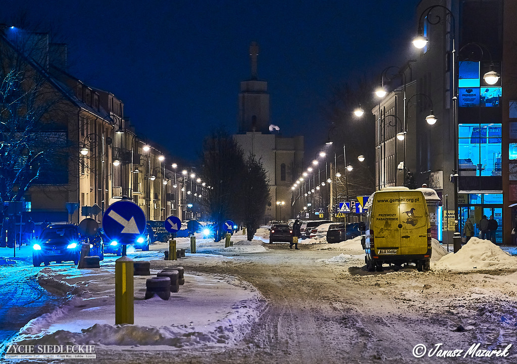 Zimowe Siedlce nocą