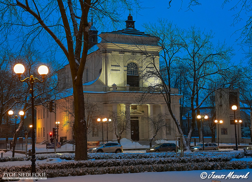 Zimowe Siedlce nocą