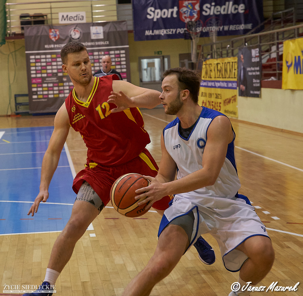 Basket przegrał z Ochotą