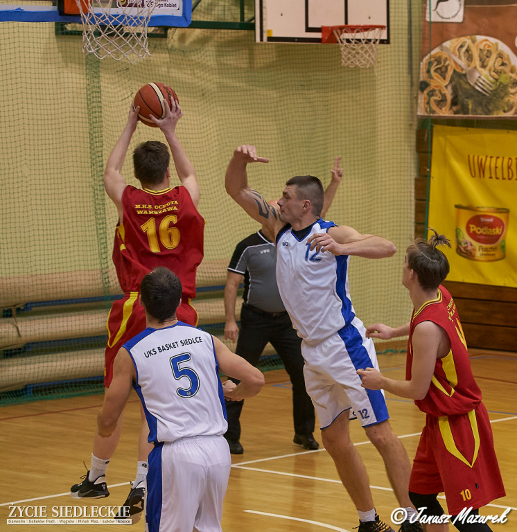 Basket przegrał z Ochotą