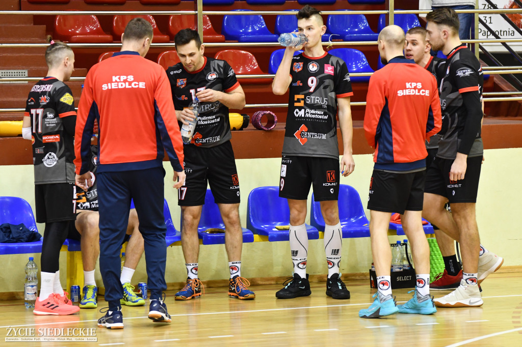 KPS II lepszy w starciu imienników