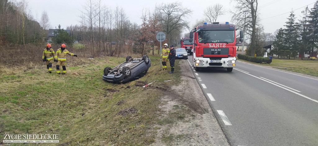 Dachowanie na łuku drogi