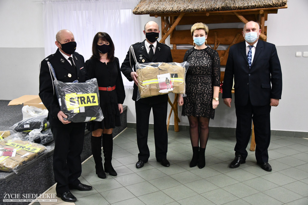Druhowie z OSP Nowe Opole doposażeni