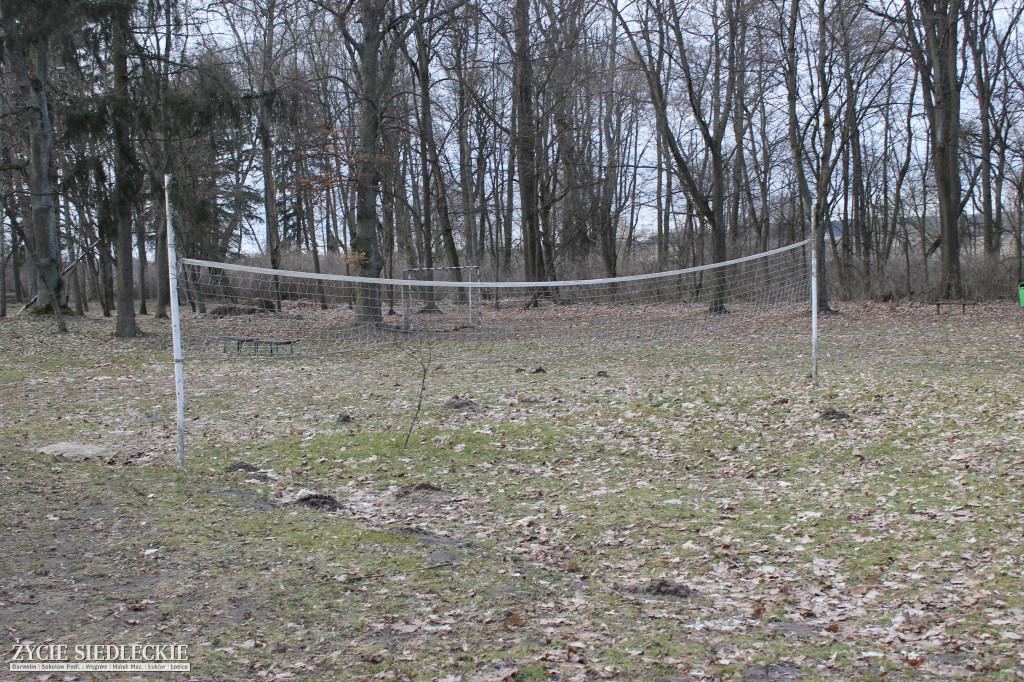 Park w Kobylanach przed rewitalizacją