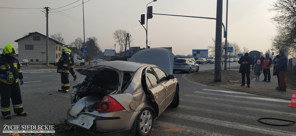 Jechali na pogrzeb, skasowała ich ciężarówka