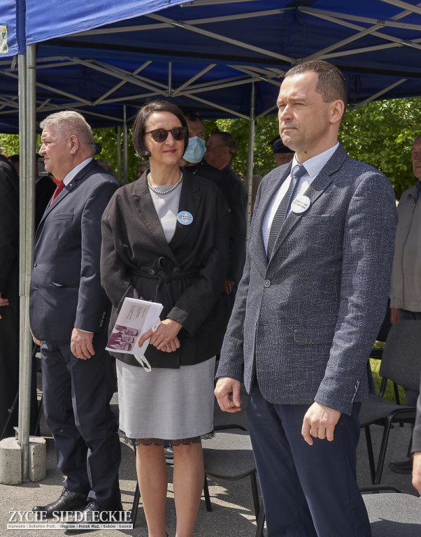 Odsłonięcie tablicy w Rzążewie