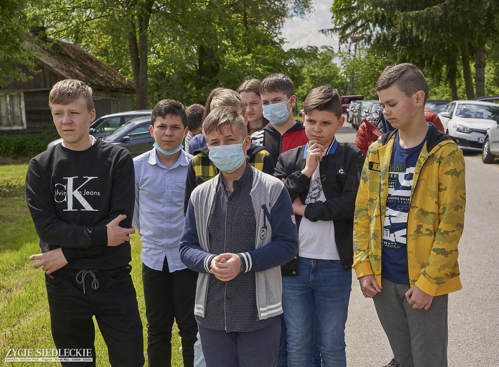 Odsłonięcie tablicy w Rzążewie