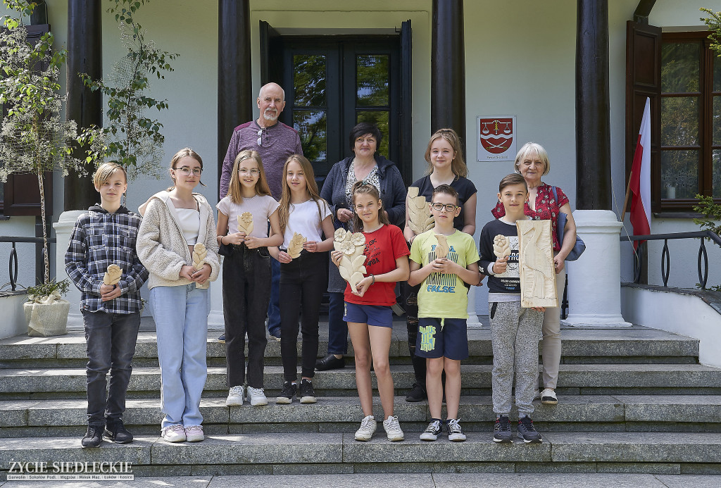 Kwiaty polne i skrzydlaci przyjaciele