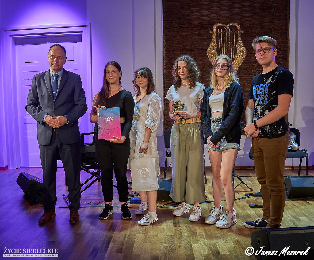 Laureaci konkursu z zakresu piosenki i teatru