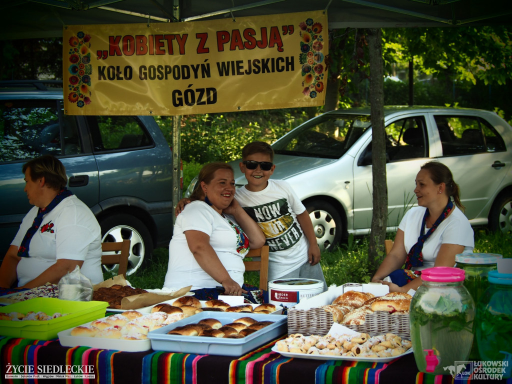 Kolorowe wianki popłynęły Krzną