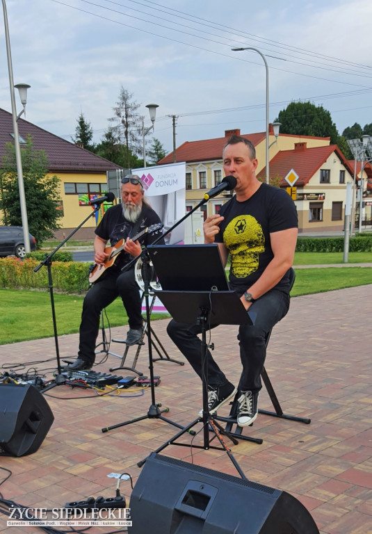 Impreza na rynku w Mordach