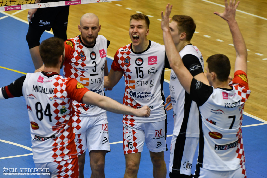 KPS przegrał z liderem