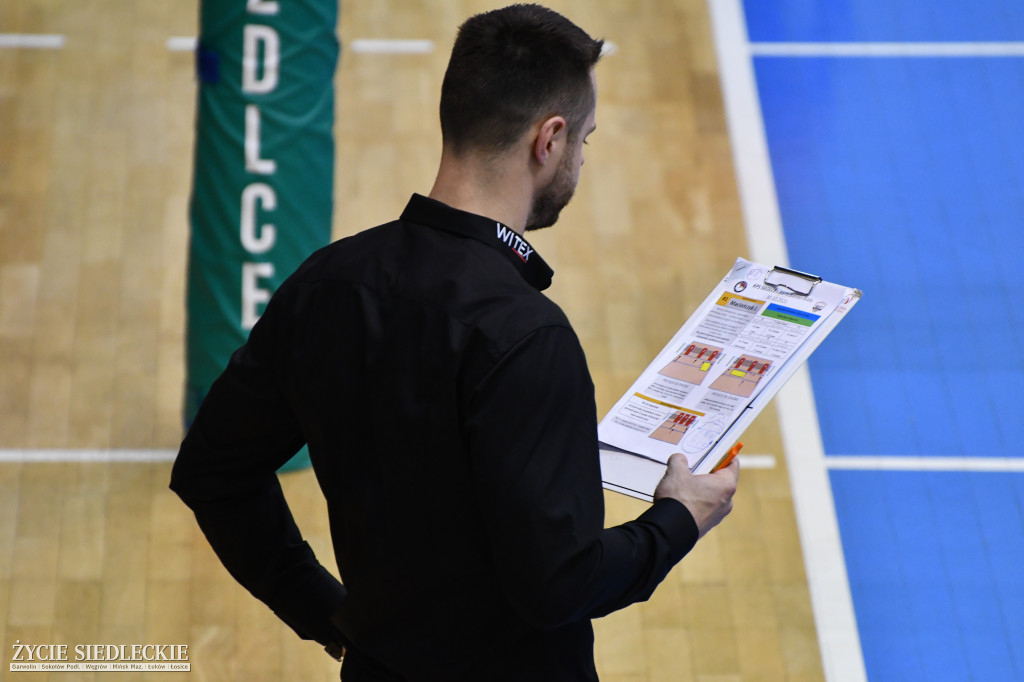 KPS przegrał z liderem