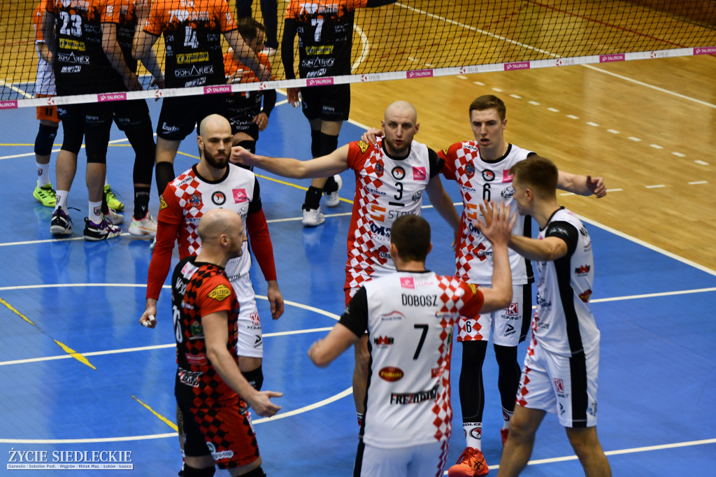 KPS przegrał z liderem