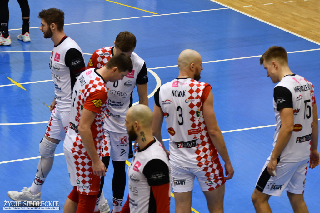 KPS przegrał z liderem
