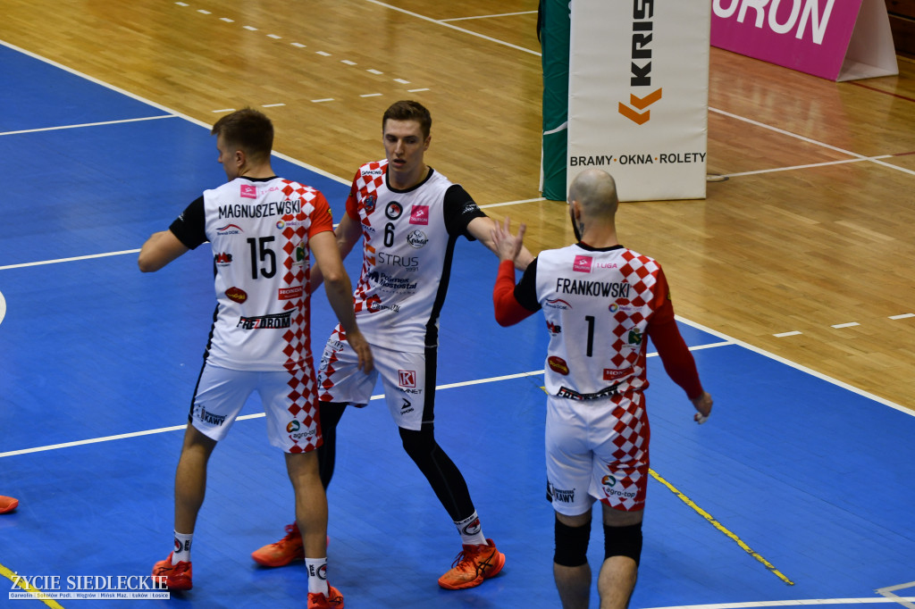 KPS przegrał z liderem
