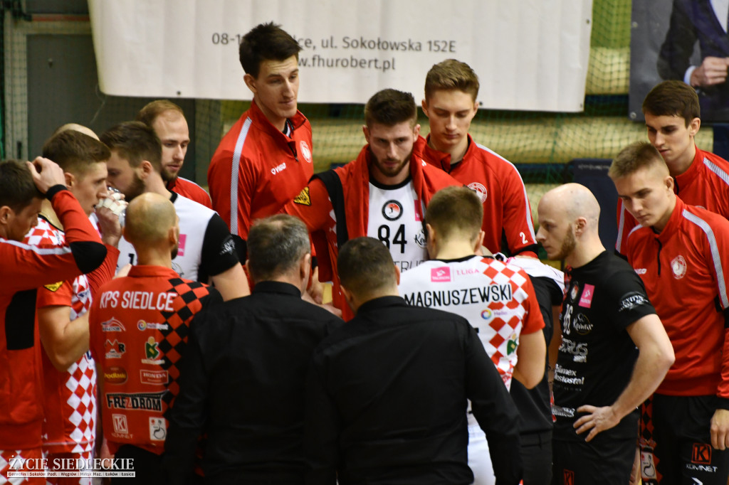 KPS ograł akademików