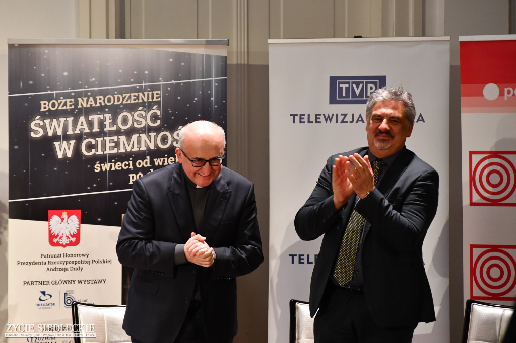 Światło, które świeci od zawsze na zawsze