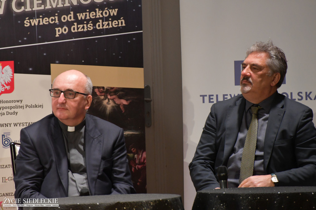 Światło, które świeci od zawsze na zawsze