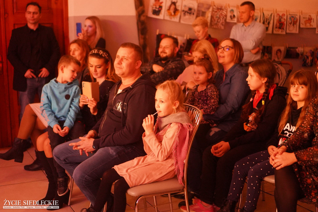 Koncert i wernisaż w Chodowie
