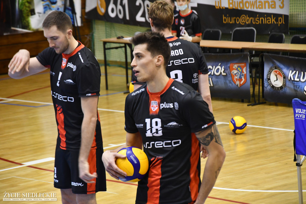 Resovia zagrała jak na faworyta przystało
