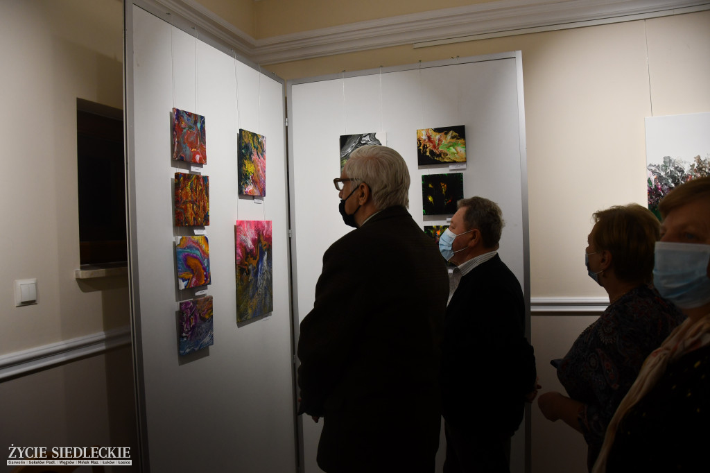 Fascynująca sztuka pouring art