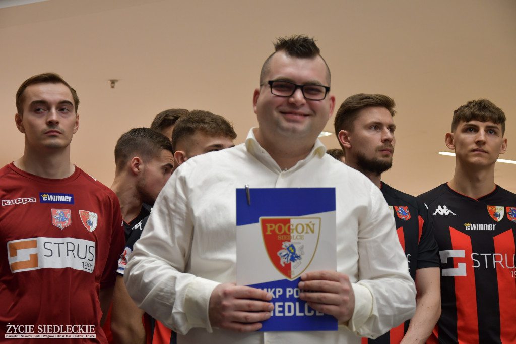 Prezentacja Pogoni w Galerii S