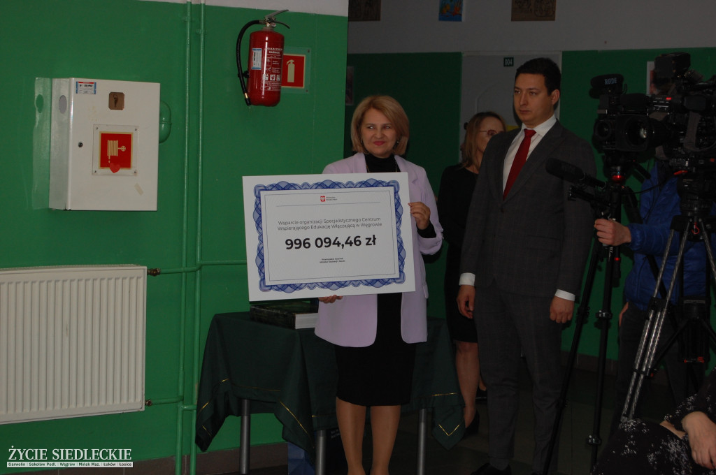 Konferencja i podpisanie umowy w obecności ministra