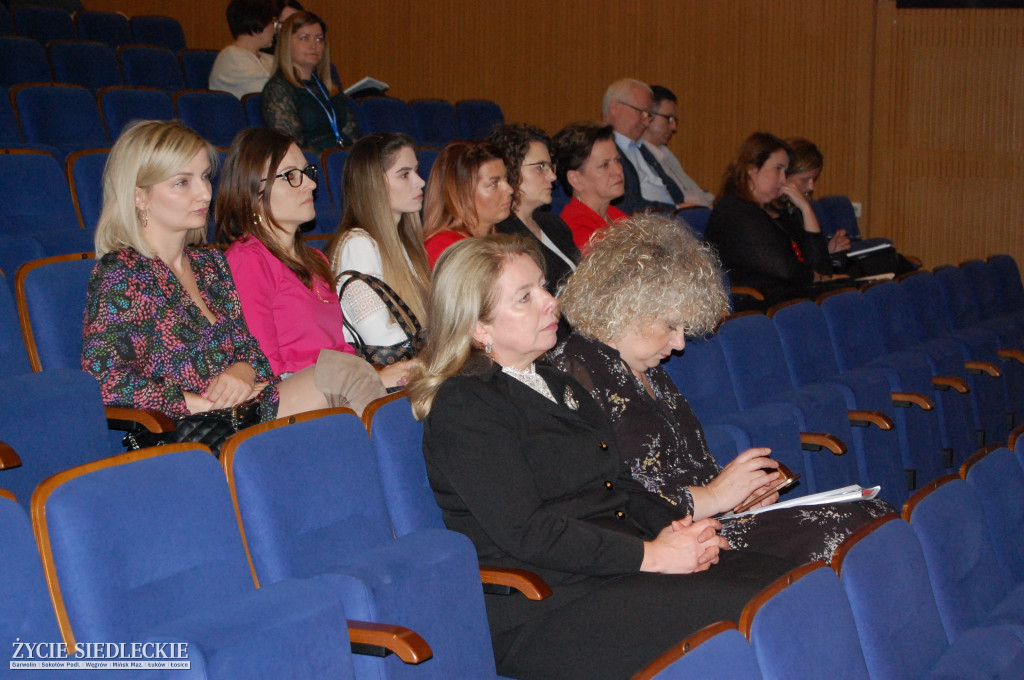 Konferencja i podpisanie umowy w obecności ministra