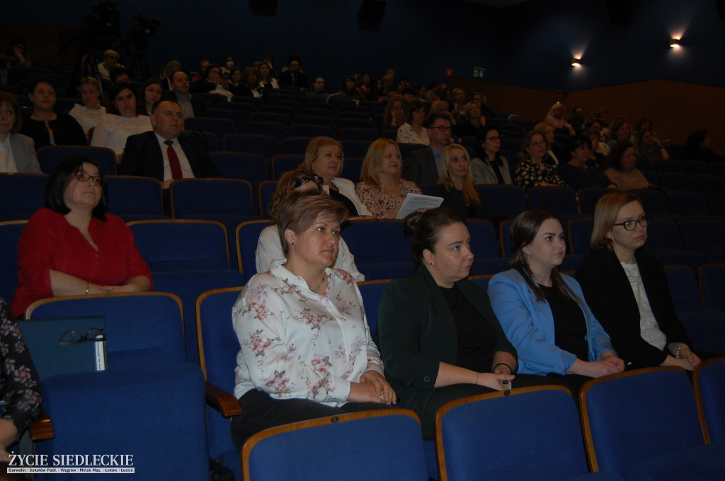 Konferencja i podpisanie umowy w obecności ministra