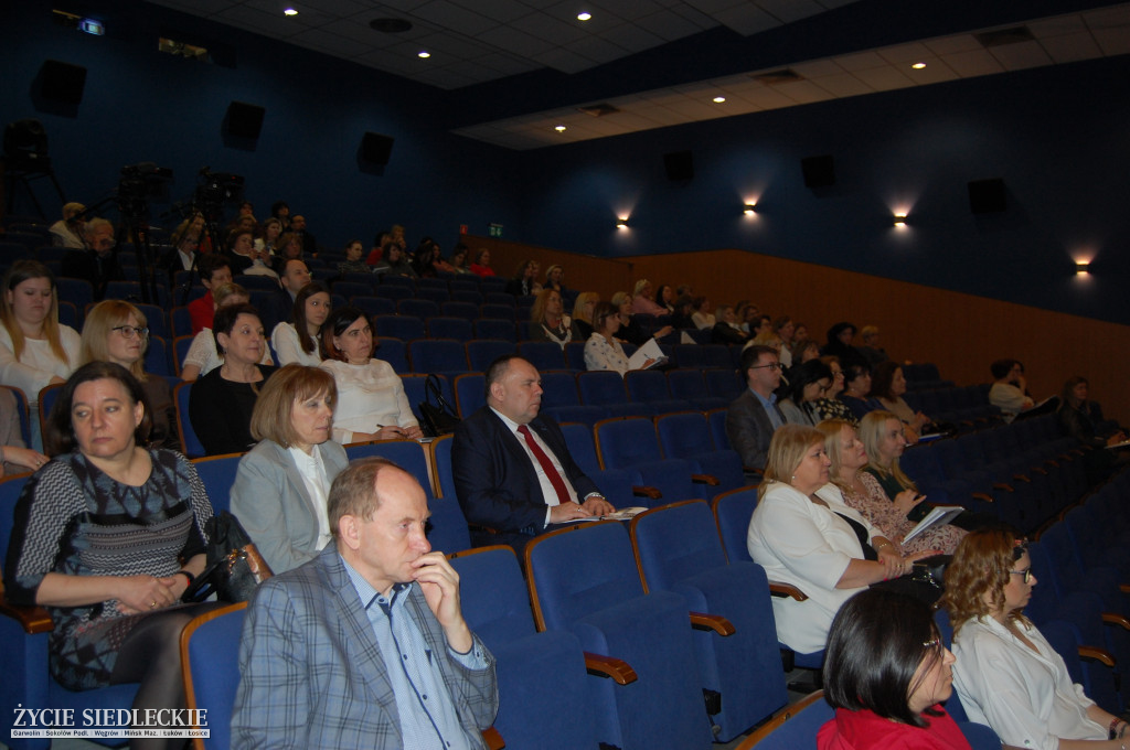 Konferencja i podpisanie umowy w obecności ministra