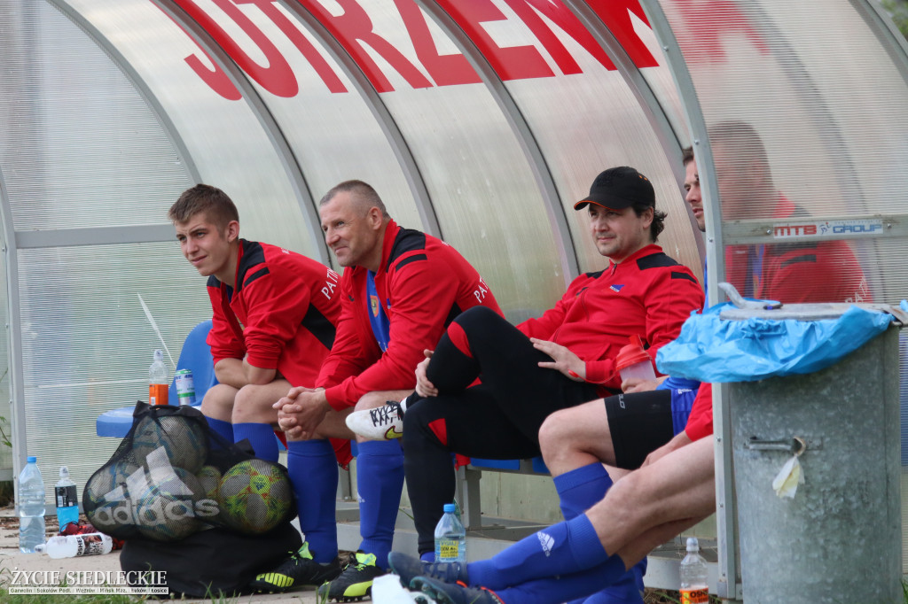 Awans Łosic po meczu w Cegłowie