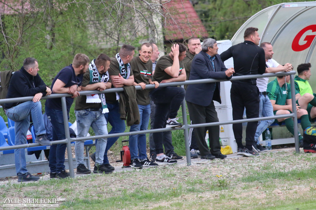 Awans Łosic po meczu w Cegłowie