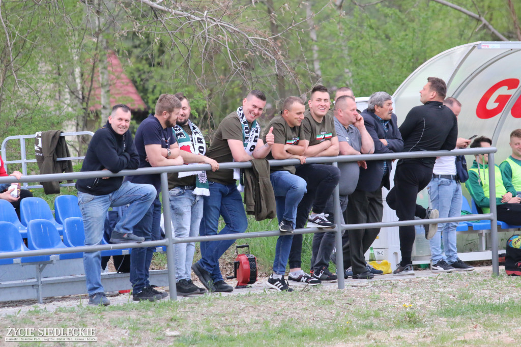 Awans Łosic po meczu w Cegłowie