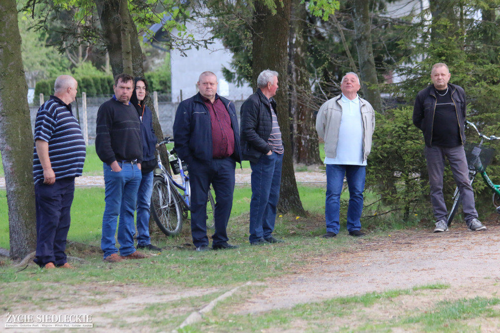Awans Łosic po meczu w Cegłowie