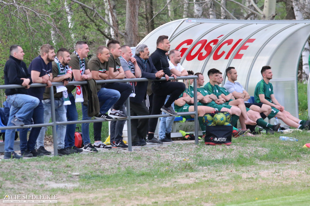 Awans Łosic po meczu w Cegłowie