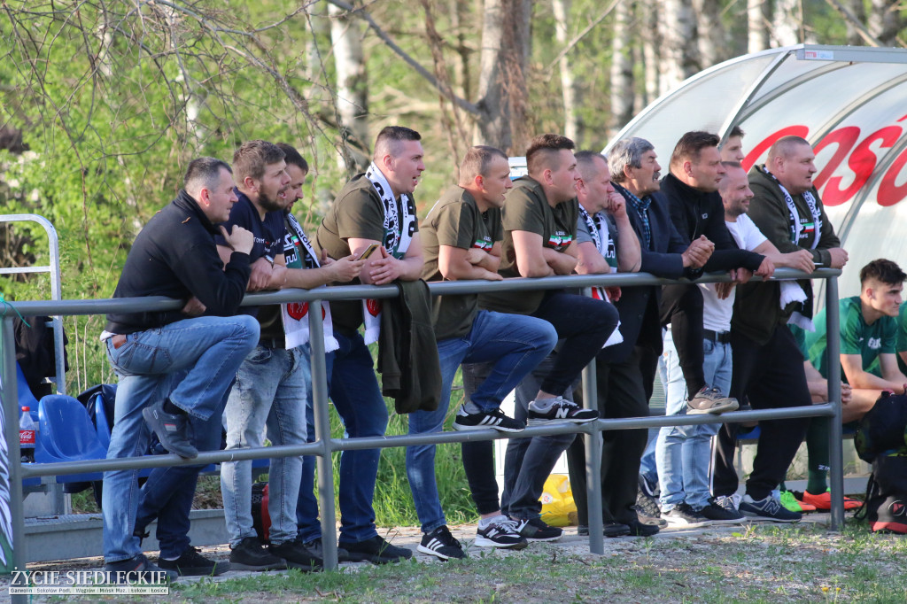Awans Łosic po meczu w Cegłowie
