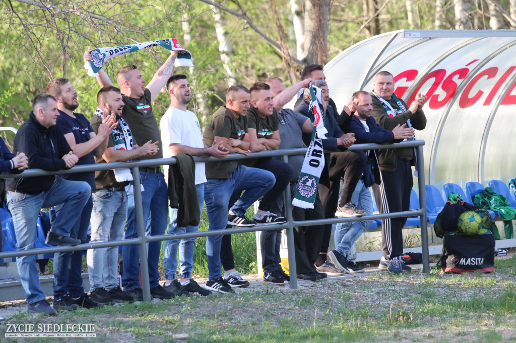 Awans Łosic po meczu w Cegłowie