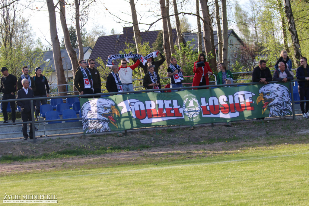 Awans Łosic po meczu w Cegłowie