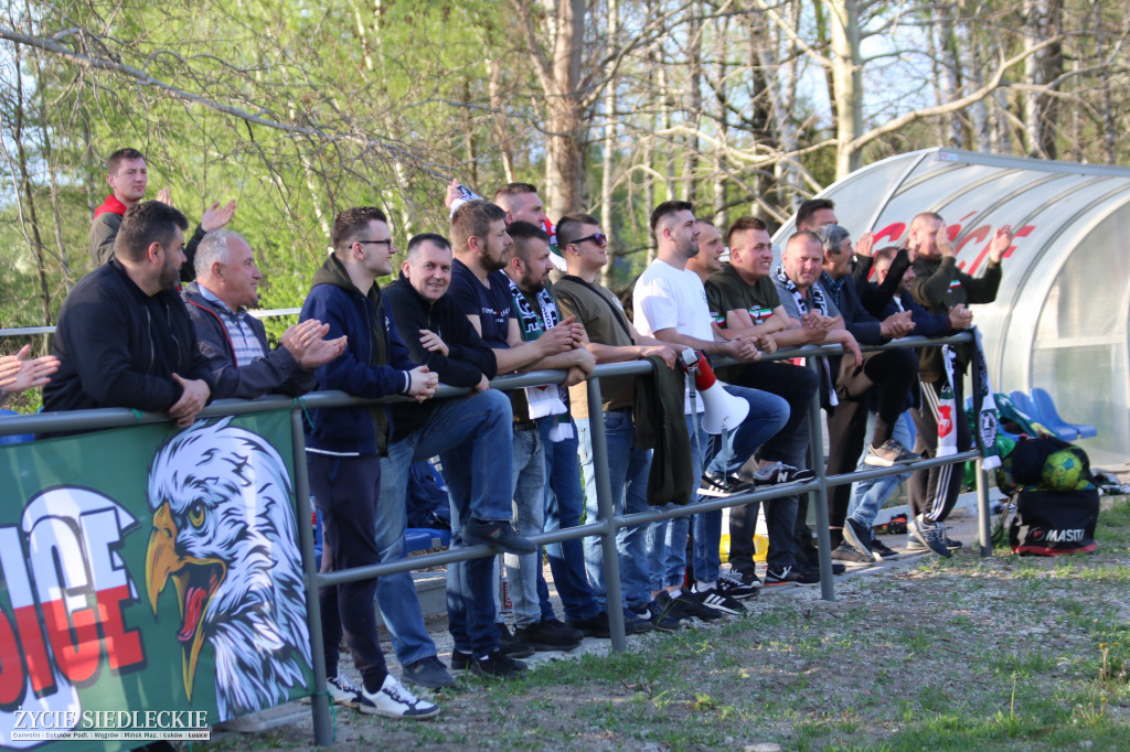Awans Łosic po meczu w Cegłowie