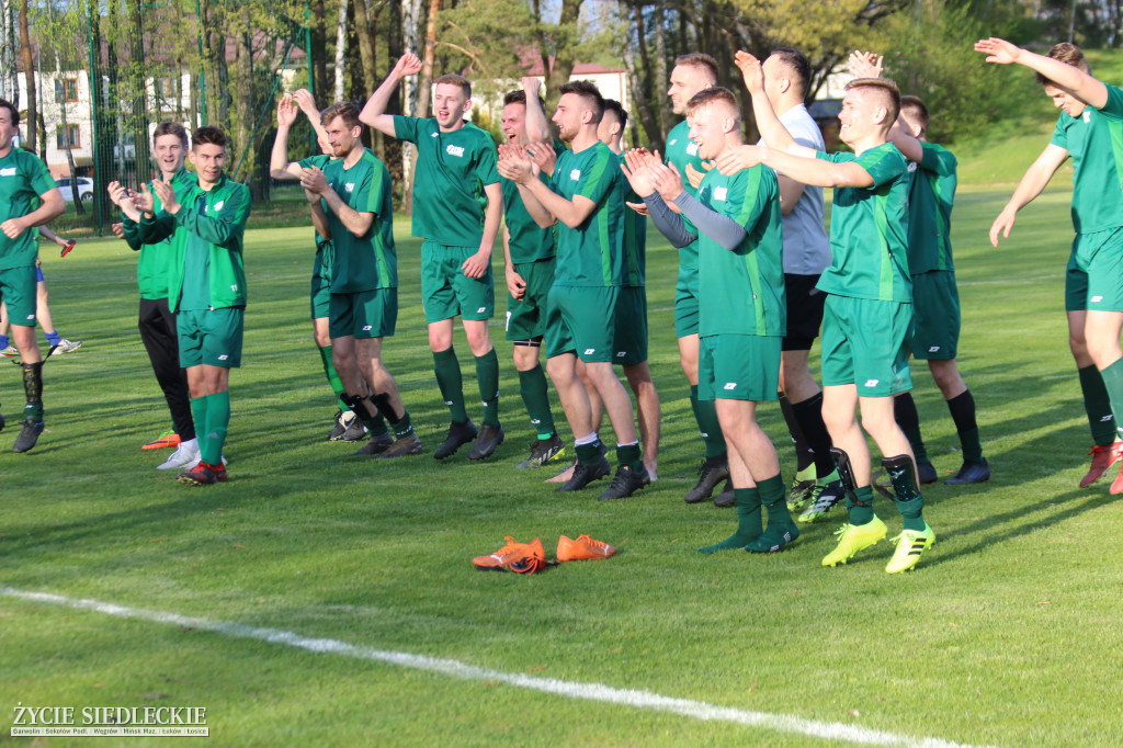 Awans Łosic po meczu w Cegłowie