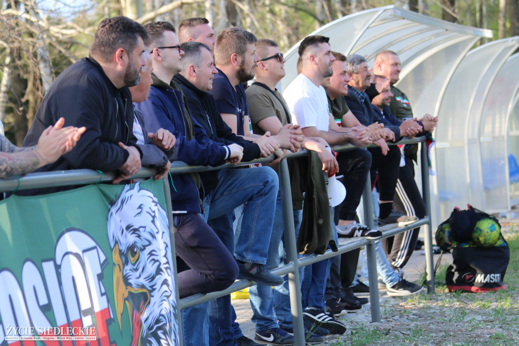 Awans Łosic po meczu w Cegłowie