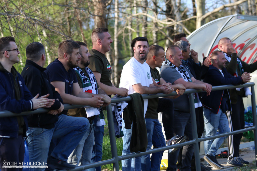 Awans Łosic po meczu w Cegłowie