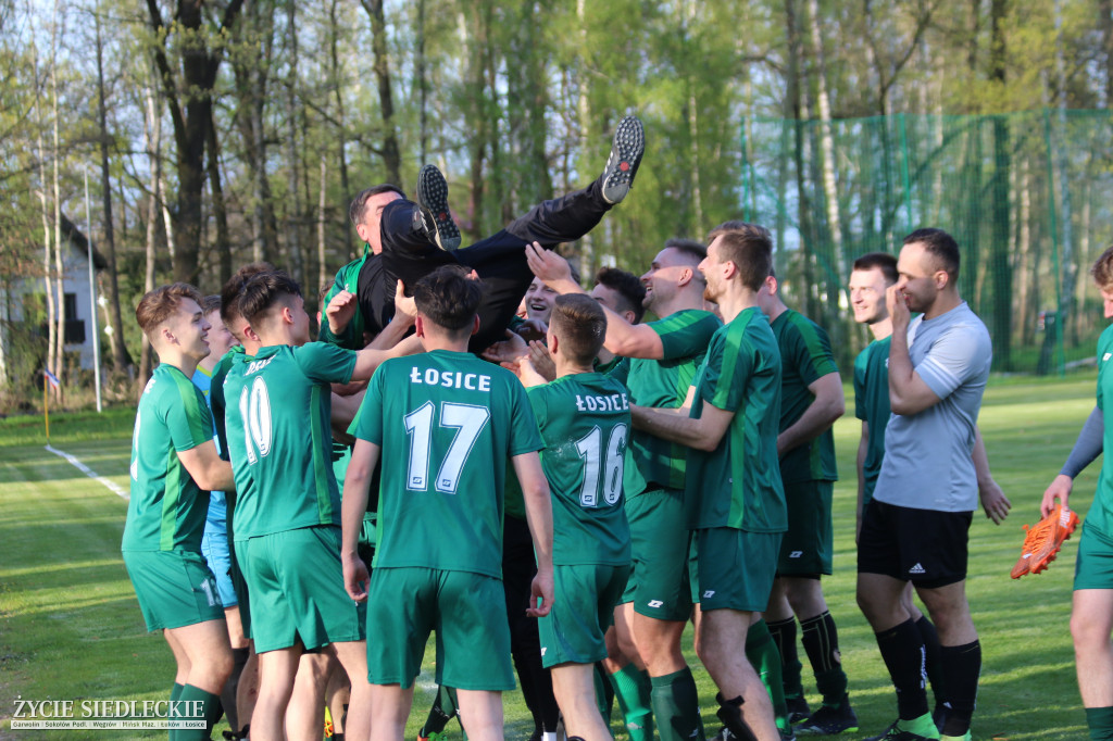 Awans Łosic po meczu w Cegłowie