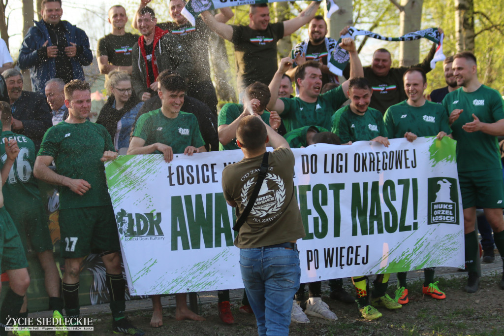 Awans Łosic po meczu w Cegłowie